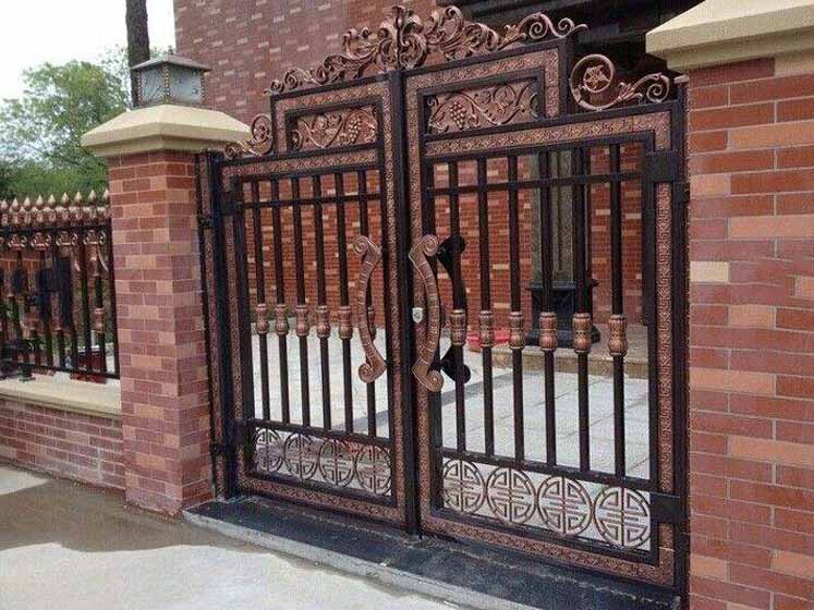 鋁藝大門廠家手把手教你選購?fù)ピ轰X藝大門